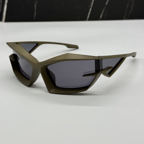 NEW GV40049I 97A GIVENCHY SUNGLASSES MATTE DARK GREEN UNISEX EYEWEAR GIVENCHY - Picture 6 of 13